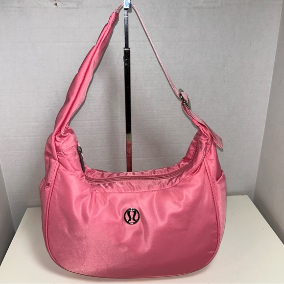 lululemon athletica Handbags - Lululemon City Essentials 4L Deco Pink Water Repellent Fabric Shoulder Bag